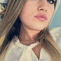 Üniversiteli Eskortlar'da Bir Düş: Göz Alıcı Kızın Portresi