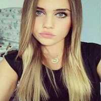 Üniversiteli Eskortlar'da Bir Düş: Göz Alıcı Kızın Portresi