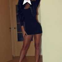 Yabancı Eskortlar Bölgesinden Sofistike ve Çekici Bir Bayan Figürü